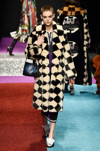Fotoservizio/FW 18-19/WOMEN/MARCO DE VINCENZO/DP2/4