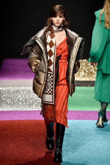 Fotoservizio/FW 18-19/WOMEN/MARCO DE VINCENZO/DP2/1