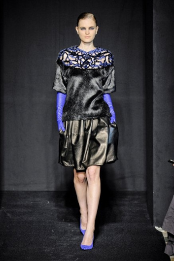 Fotoservizio/FW 2012-2013/WOMEN/MAURIZIO PECORARO/24