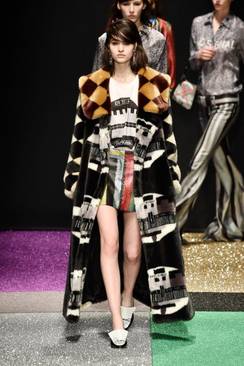 Fotoservizio/FW 18-19/WOMEN/MARCO DE VINCENZO/DP2/7