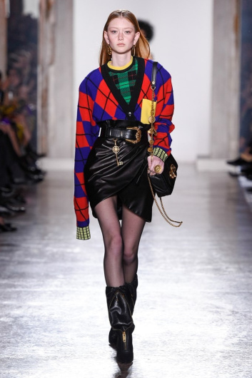 Fotoservizio/FW 18-19/WOMEN/VERSACE/DP2/1