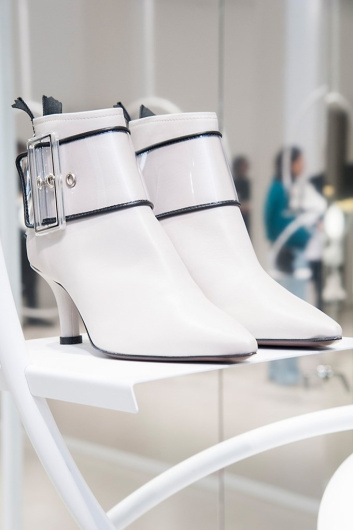 Fotoservizio/FW 18-19/WOMEN/AGL ATTILIO GIUSTI LEOMBRUNI/DP2/12