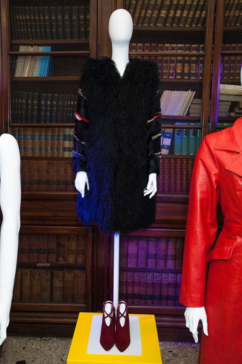 Fotoservizio/FW 18-19/WOMEN/MARIO VALENTINO/DP2/13