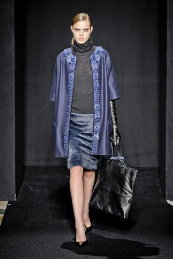 Fotoservizio/FW 2012-2013/WOMEN/MAURIZIO PECORARO/32