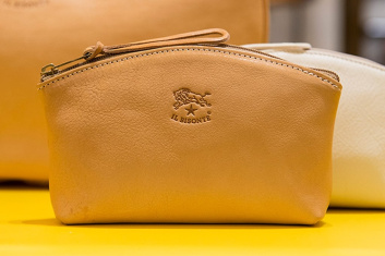Fotoservizio/FW 18-19/WOMEN/IL BISONTE/DP2/19
