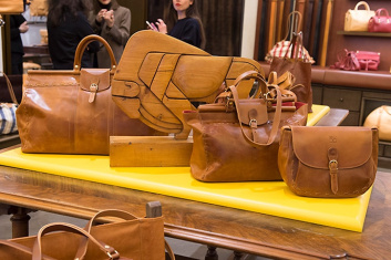 Fotoservizio/FW 18-19/WOMEN/IL BISONTE/DP2/23
