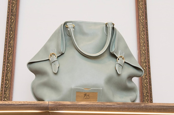 Fotoservizio/FW 18-19/WOMEN/IL BISONTE/DP2/1
