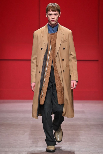 Fotoservizio/FW 18-19/WOMEN/SALVATORE FERRAGAMO/DP2/7