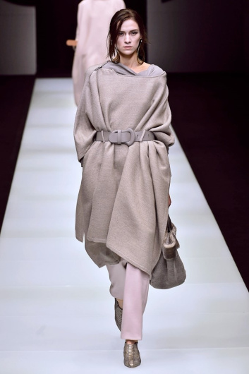 Fotoservizio/FW 18-19/WOMEN/GIORGIO ARMANI/DP2/0