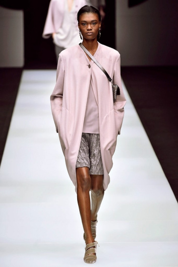 Fotoservizio/FW 18-19/WOMEN/GIORGIO ARMANI/DP2/3