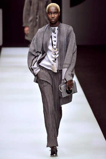Fotoservizio/FW 18-19/WOMEN/GIORGIO ARMANI/DP2/2