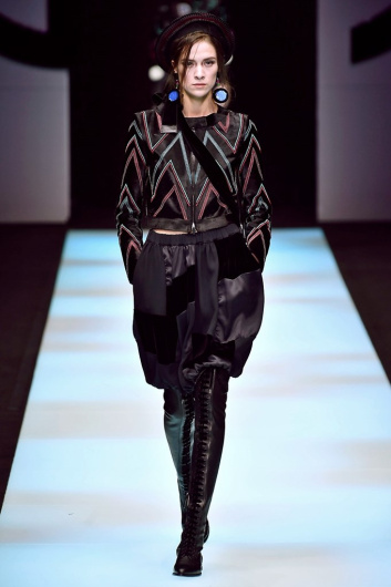 Fotoservizio/FW 18-19/WOMEN/GIORGIO ARMANI/DP2/1