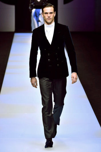 Fotoservizio/FW 18-19/WOMEN/GIORGIO ARMANI/DP2/2