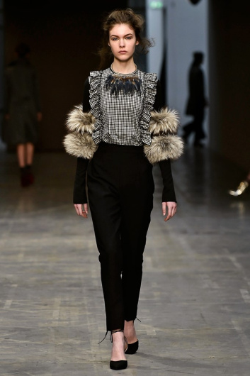 Fotoservizio/FW 18-19/WOMEN/FRANCESCA LIBERATORE/DP2/5