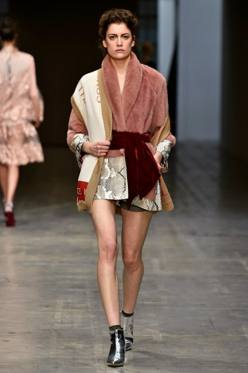 Fotoservizio/FW 18-19/WOMEN/FRANCESCA LIBERATORE/DP2/7