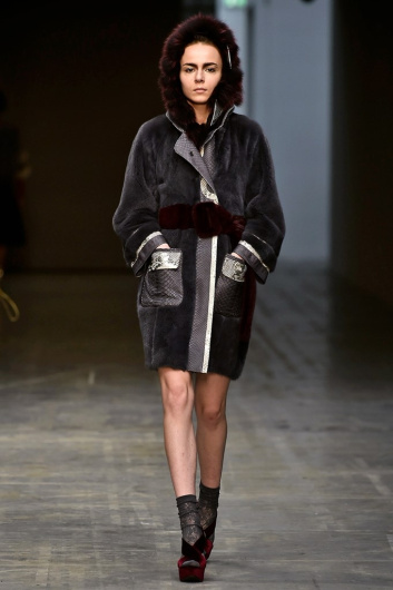 Fotoservizio/FW 18-19/WOMEN/FRANCESCA LIBERATORE/DP2/7