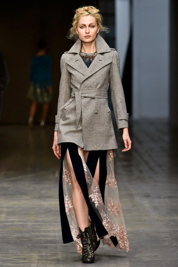 Fotoservizio/FW 18-19/WOMEN/FRANCESCA LIBERATORE/DP2/9