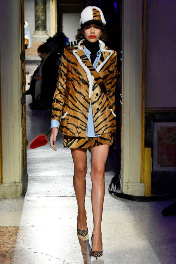 Fotoservizio/FW 18-19/WOMEN/SIMONETTA RAVIZZA/DP2/1