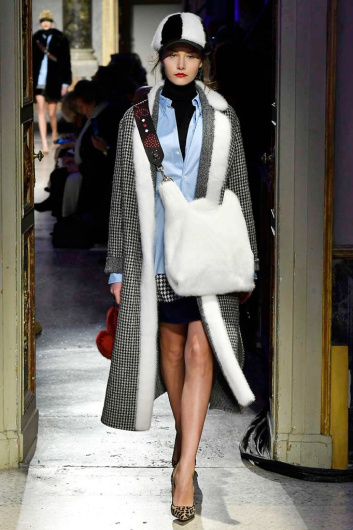 Fotoservizio/FW 18-19/WOMEN/SIMONETTA RAVIZZA/DP2/1