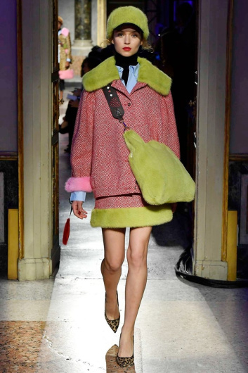 Fotoservizio/FW 18-19/WOMEN/SIMONETTA RAVIZZA/DP2/2