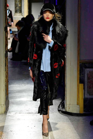 Fotoservizio/FW 18-19/WOMEN/SIMONETTA RAVIZZA/DP2/3