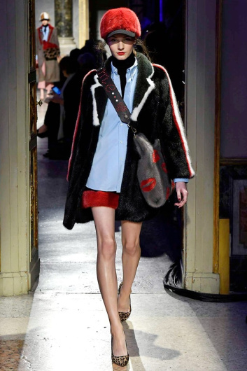 Fotoservizio/FW 18-19/WOMEN/SIMONETTA RAVIZZA/DP2/4