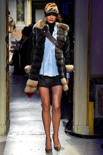 Fotoservizio/FW 18-19/WOMEN/SIMONETTA RAVIZZA/DP2/8