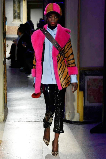 Fotoservizio/FW 18-19/WOMEN/SIMONETTA RAVIZZA/DP2/1