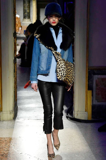 Fotoservizio/FW 18-19/WOMEN/SIMONETTA RAVIZZA/DP2/2