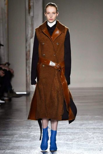 Fotoservizio/FW 18-19/WOMEN/GABRIELE COLANGELO/DP2/2