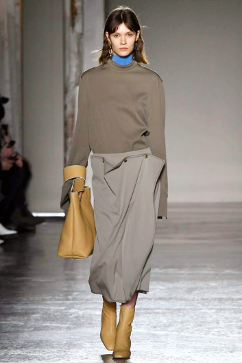 Fotoservizio/FW 18-19/WOMEN/GABRIELE COLANGELO/DP2/2
