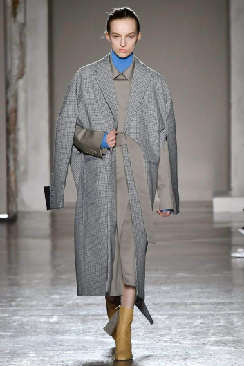 Fotoservizio/FW 18-19/WOMEN/GABRIELE COLANGELO/DP2/3