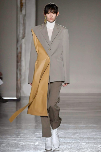 Fotoservizio/FW 18-19/WOMEN/GABRIELE COLANGELO/DP2/6