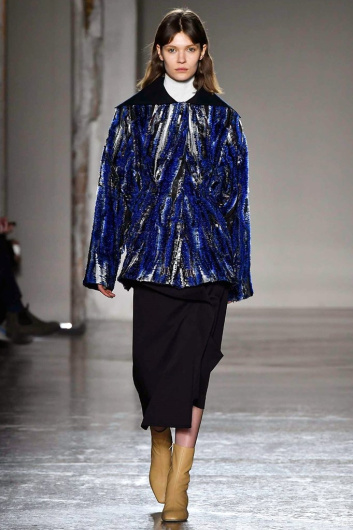 Fotoservizio/FW 18-19/WOMEN/GABRIELE COLANGELO/DP2/10