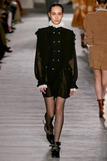 Fotoservizio/FW 18-19/WOMEN/PHILOSOPHY DI LORENZO SERAFINI/DP2/6