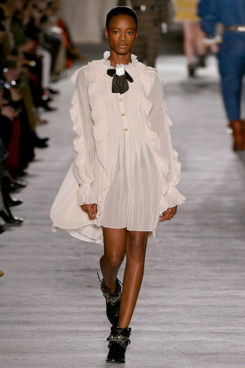 Fotoservizio/FW 18-19/WOMEN/PHILOSOPHY DI LORENZO SERAFINI/DP2/1