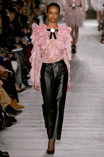Fotoservizio/FW 18-19/WOMEN/PHILOSOPHY DI LORENZO SERAFINI/DP2/2