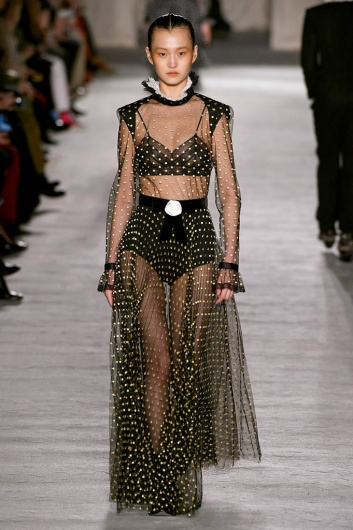 Fotoservizio/FW 18-19/WOMEN/PHILOSOPHY DI LORENZO SERAFINI/DP2/4