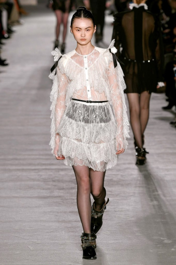 Fotoservizio/FW 18-19/WOMEN/PHILOSOPHY DI LORENZO SERAFINI/DP2/3