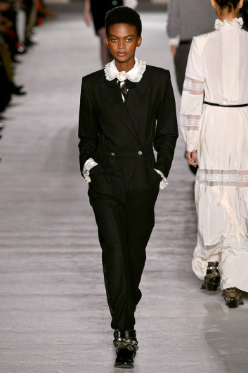 Fotoservizio/FW 18-19/WOMEN/PHILOSOPHY DI LORENZO SERAFINI/DP2/5