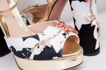 Fotoservizio/SS 2016/WOMEN/VIA DELLE PERLE VDP/DP2/18