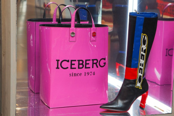 Fotoservizio/FW 18-19/WOMEN/ICEBERG/DP2/0