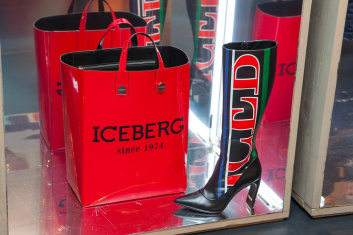 Fotoservizio/FW 18-19/WOMEN/ICEBERG/DP2/8
