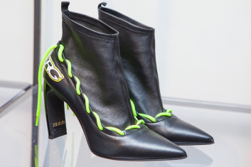 Fotoservizio/FW 18-19/WOMEN/ICEBERG/DP2/66