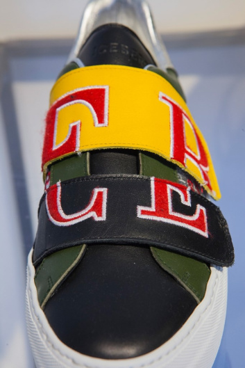 Fotoservizio/FW 18-19/WOMEN/ICEBERG/DP2/81