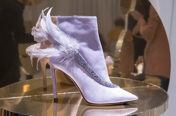 Fotoservizio/FW 18-19/WOMEN/JIMMY CHOO/DP2/24