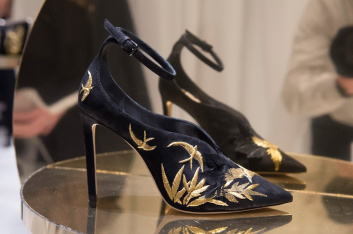 Fotoservizio/FW 18-19/WOMEN/JIMMY CHOO/DP2/28