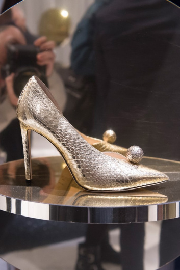 Fotoservizio/FW 18-19/WOMEN/JIMMY CHOO/DP2/43