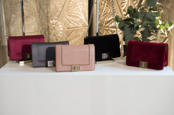 Fotoservizio/FW 18-19/WOMEN/SERAPIAN/DP2/2
