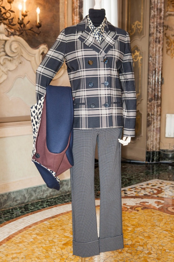 Fotoservizio/FW 18-19/WOMEN/PIAZZA SEMPIONE/DP2/0